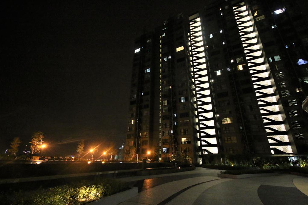 Hyve Soho Suites Cyberjaya Exterior photo